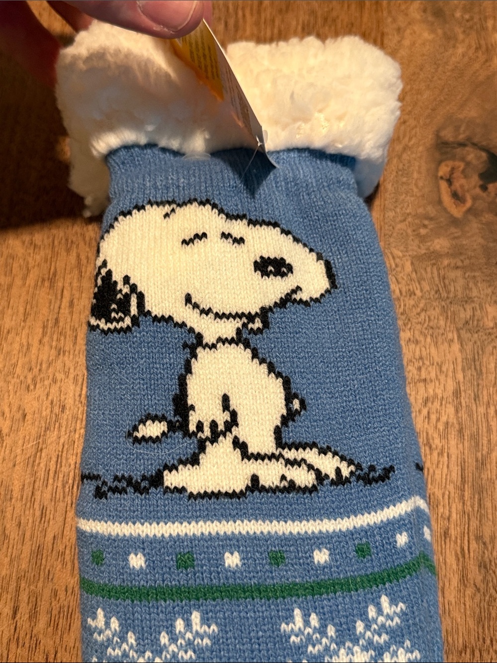 *NWT* PEANUTS Sherpa Socks - Picture 4 of 9